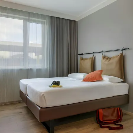 Moxy Milan Malpensa Airport-2